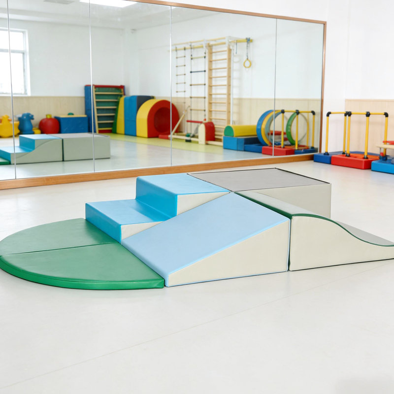 Jeu doux qui grandit pendant 12 à 36 mois, blocs d'escalade colorés, jeu créatif, mousse haute densité assurant un entretien sécuritaire et actif, avec fonctionnalité empilable, atterrissages,