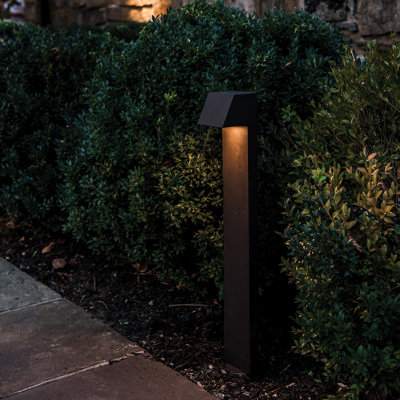 Quad Bronze On Aluminum Low Voltage Metal Pathway Light