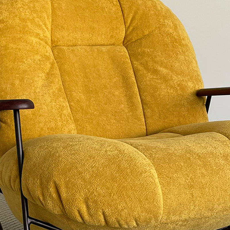Chaise berçante confortable et moderne