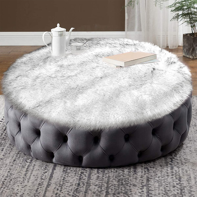 Chastity Faux Sheepskin Indoor Rug, Round 5'