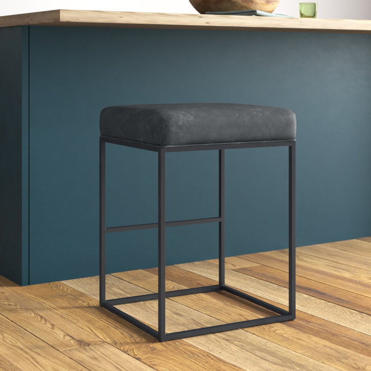 Borgen Counter & Bar Stool