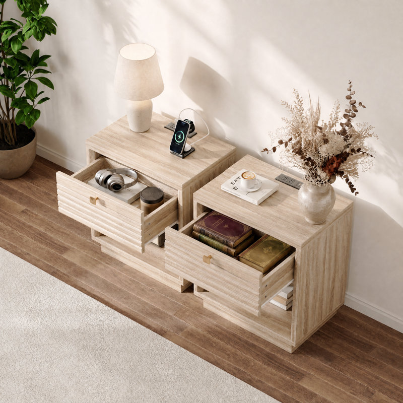 Table de chevet à 1 tiroir avec prises intégrées (ensemble de 2), Chêne, Ensemble de 2