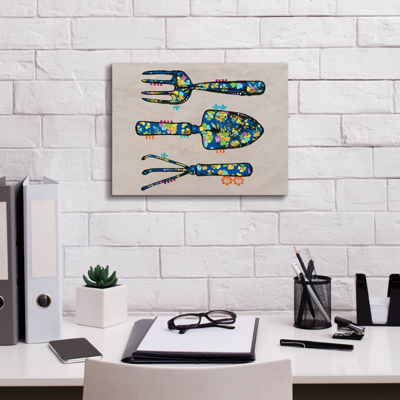 «Garden implements» par Dean Russo, art mural sur toile, H 12 po x l 16 po x P 0,75 po