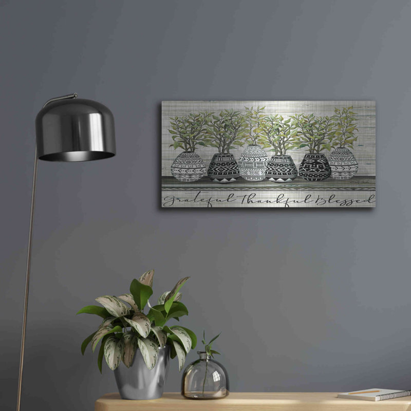 «Vase en tissu Grateful Mud» par Cindy Jacobs, art mural en métal, 24 po x 12 po