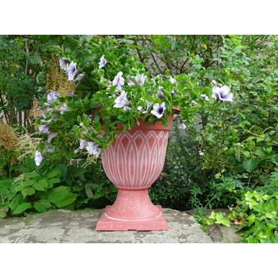 Valdivia Urn Planter