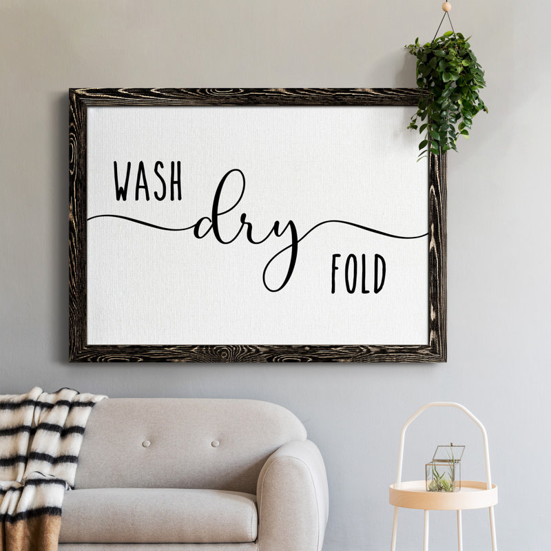 «Wash Dry Fold», art textuel sur toile, H 37,5 po x l 27,5 po x P 1,5 po, Noir