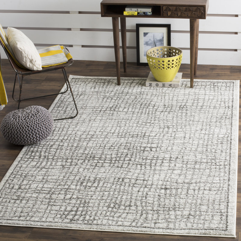Tapis géométrique ivoire / argent Bethlyn, Rectangle 6 pi x 9 pi