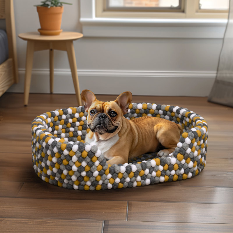 Lit pour animal en laine tricoté à la main MODWOOL l 24 po (jaune neutre), H 6,5 po x l 24 po x P 17 po, Blanc / Gris / Jaune