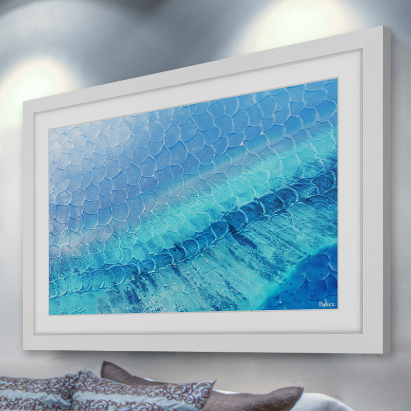 "Blue Pools" par Parvez Taj, reproduction encadrée, H 16 po x l 24 po x P 1,5 po