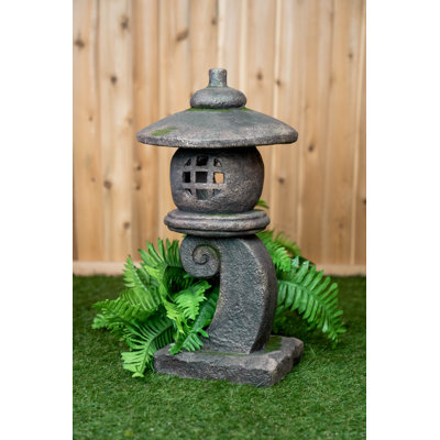 Weather Resistant Plastic Abstract Lawn Ornament