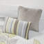 Ensemble de courtepointe brodée de six articles avec coussins décoratifs-29476743-29476742
