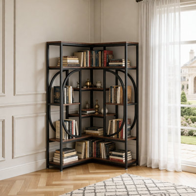 Présentoir en forme de L de style industriel avec tablettes à 7 niveaux, parfait pour maximiser l'espace de coin et le rangement