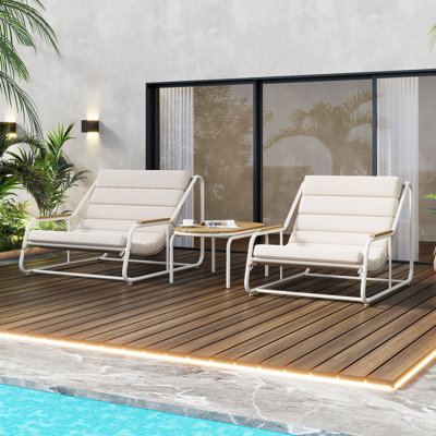 Méridiennes d'extérieur avec accents en bois, beige et blanc, pour la détente sur la pelouse, la terrasse, la chaise longue de plage 3 et les coussins en mousse