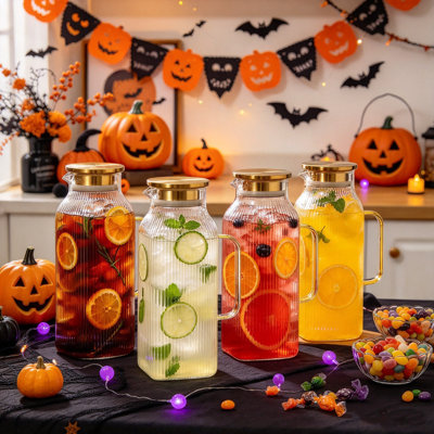 Lot de 4 pichets carrés en verre de 2 litres avec couvercle et poignée, carafe dorée à rayures classiques, idéal pour le chocolat chaud, le vin chaud, le thé glacé, le café et la décoration de table des fêtes de fin d'année.