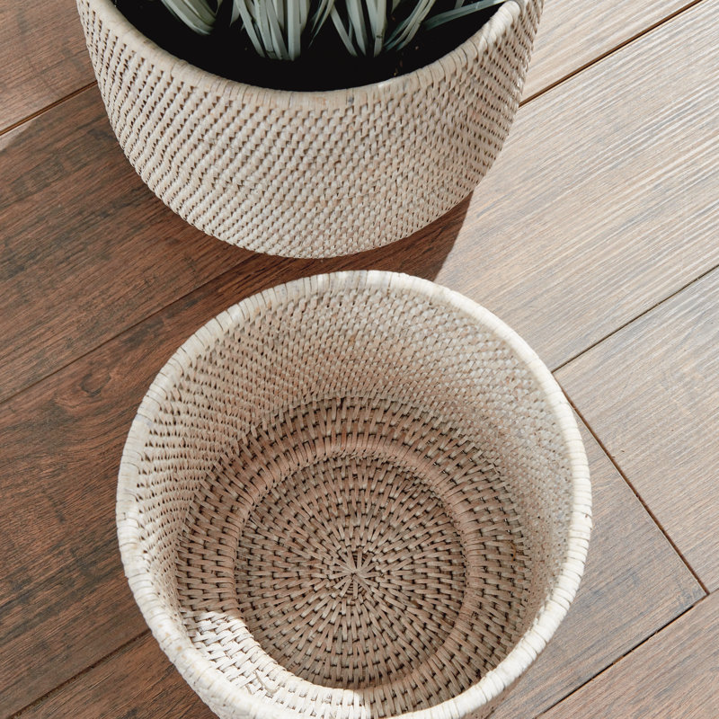 BURMA RATTAN CACHEPOTS LARGE, White