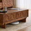 Table basse rectangulaire sculptée de style rétro-110437900