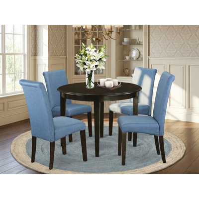 L'ensemble 5 pièces de table et chaises de cuisine comprend une table de salle à manger ronde et 4 chaises de salle à manger Parsons en tissu de couleur bleue, cappuccino de 42 po x 42 po