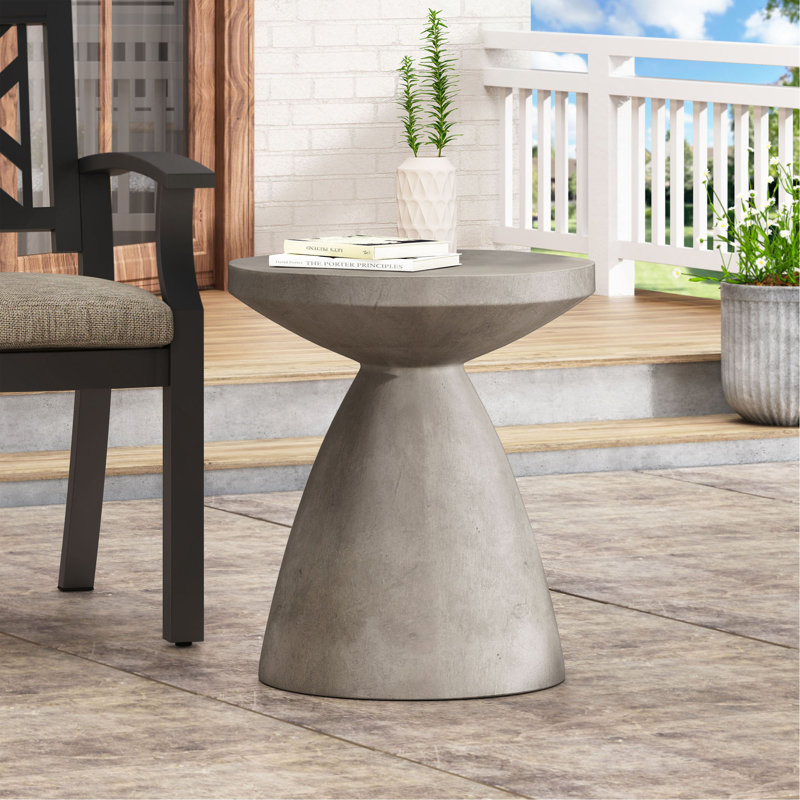 Table d'appoint d'extérieur en béton léger