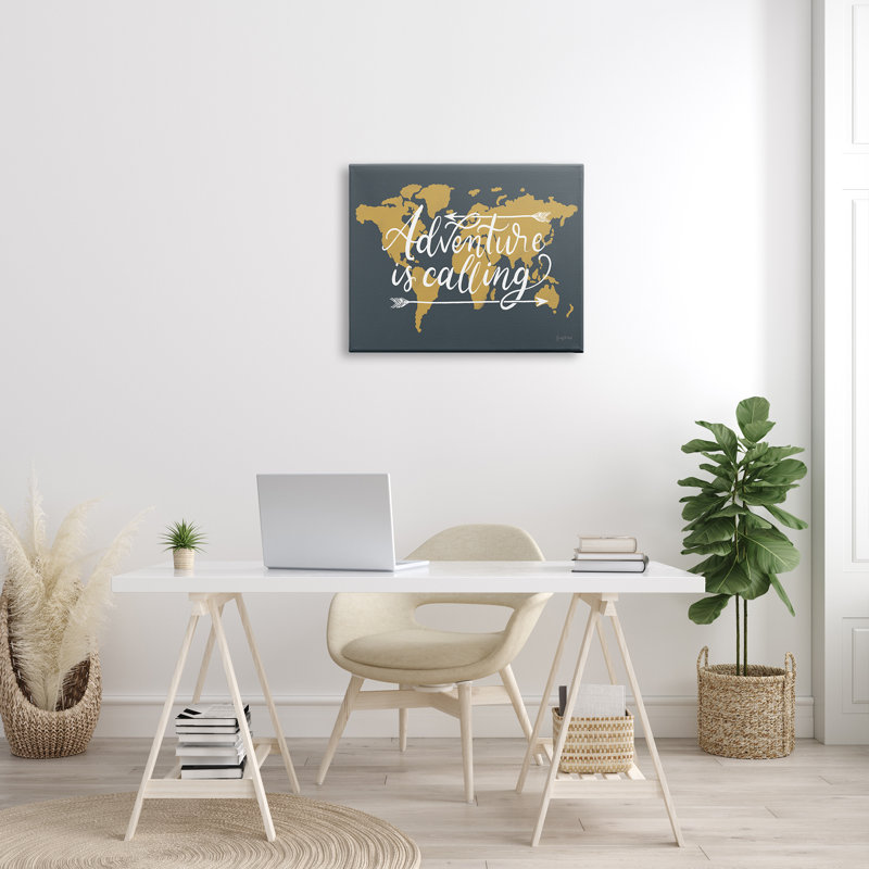 «Adventure is Calling Expression Arrows Over World Map Gray Farmhouse», estampe numérique encadrée, art texturé par Becky Thorns