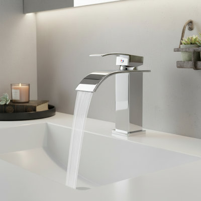 Modern Single Handle Single Hole Bathroom Faucet in Stainless Steel