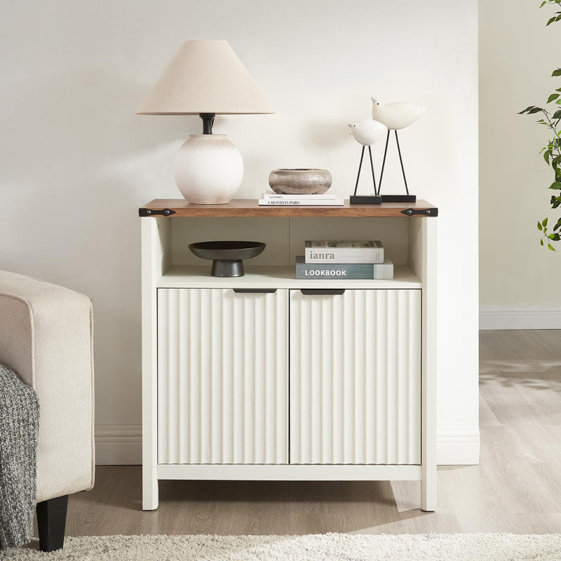 Buffet 32 po cannelé avec rangement