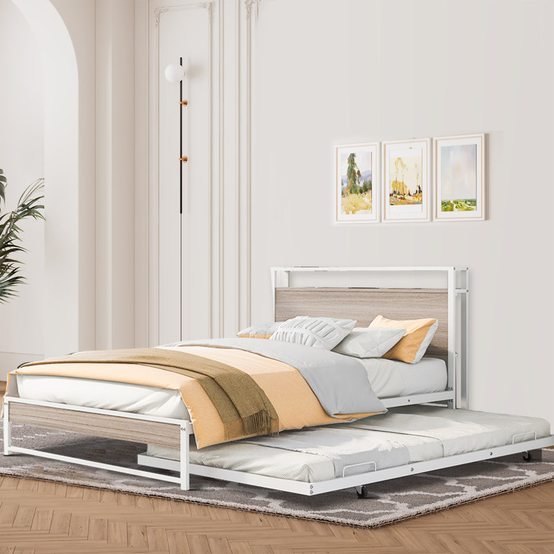 Kelian Metal Platform Bed, Full / Double, White