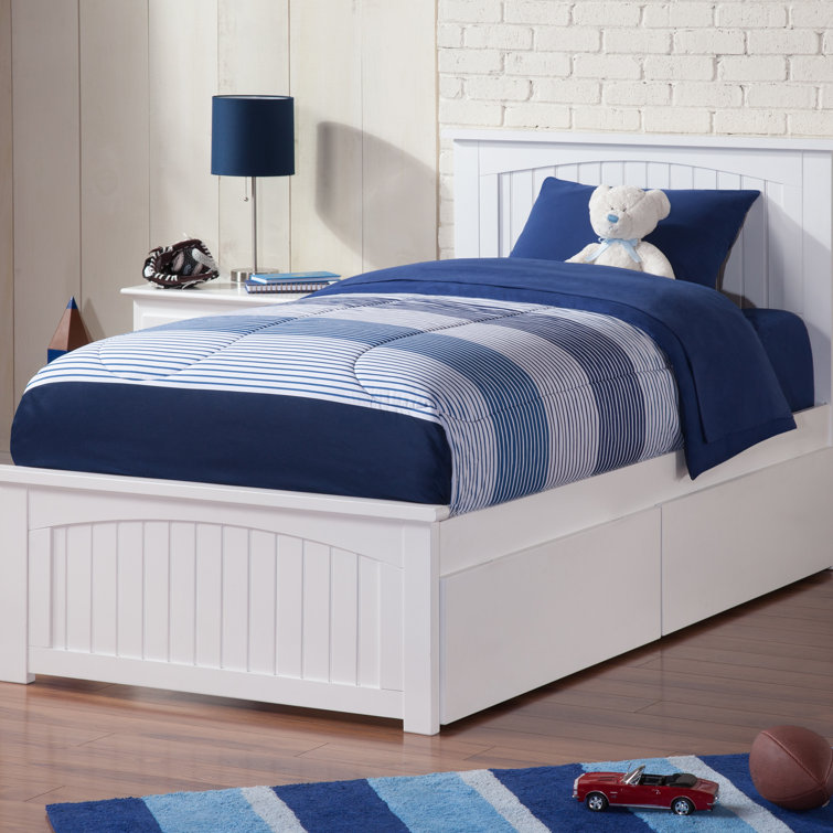 Kindig Solid Wood Coastal Cottage Storage Platform Bed