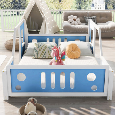 Full Size Classic Car-Shaped Platform Bed With Wheels
