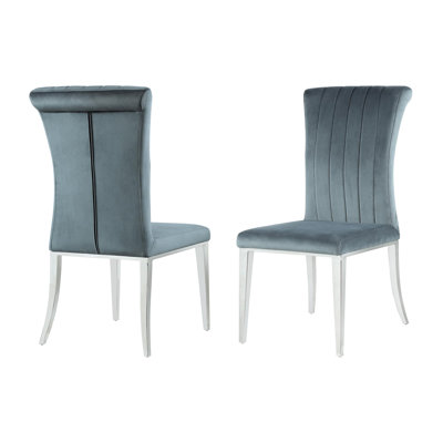 Chaise d'appoint capitonnée en velours