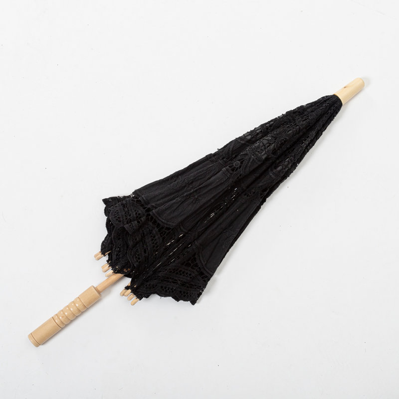Parasol en dentelle avec poignée en bois, Noir