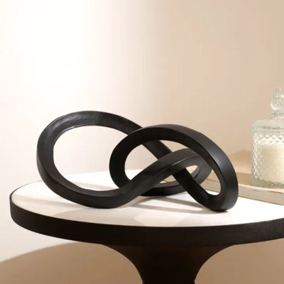 Figurines & Sculptures