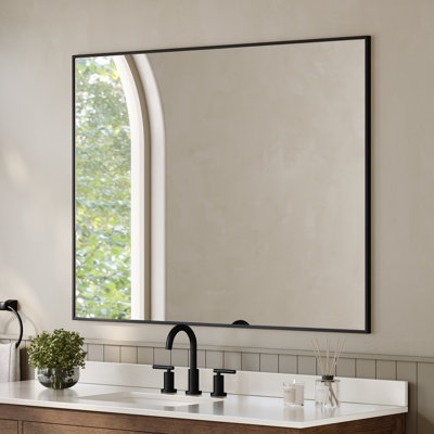 Hudson l 48 po x H 36 po Miroir de salle de bain à cadre carré en métal noir mat