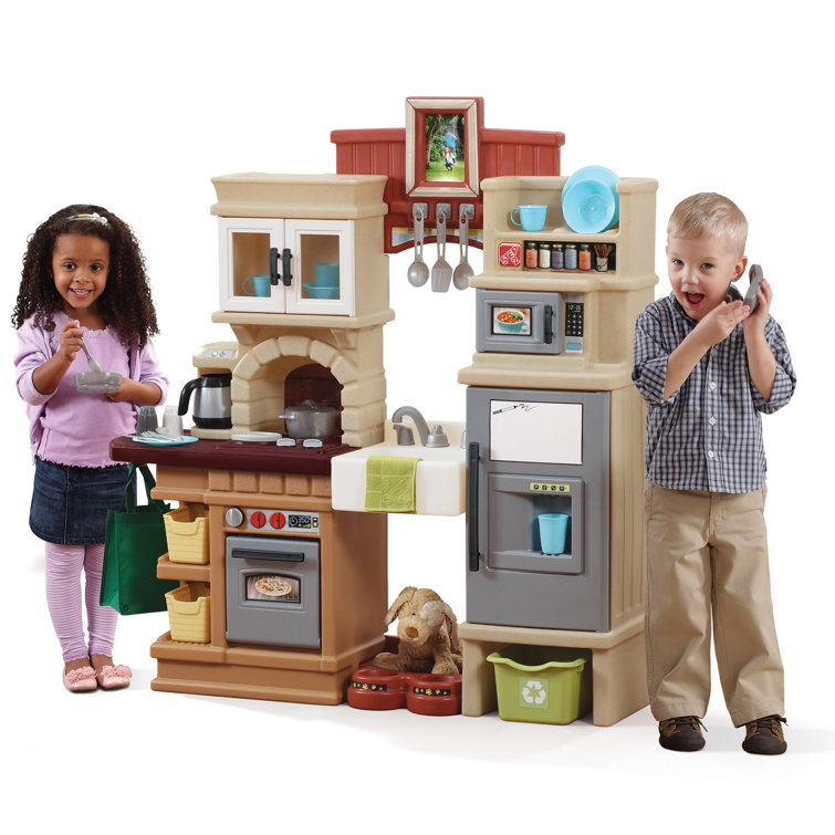 Step2 Fun with Friends Kitchen, Large Plastic Play Kitchen with Realistic  Lights & Sounds