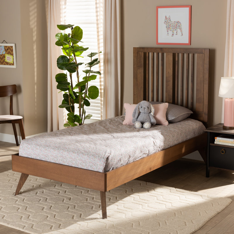 Lit plateforme simple en bois de noyer cendré Crawley Yorkshire, Simple