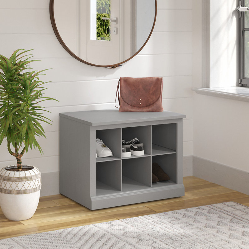 Arbre d'entrée Kierra l 24 po avec banc et rangement pour chaussures, Gris Cape Cod