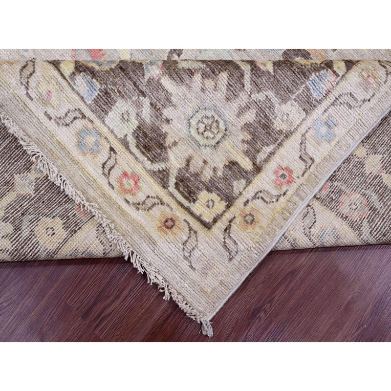 Tapis brun noué à la main 8 pi 2 po x 9 pi 8 po, motif de feuilles, oushak angora afghan, teintures naturelles, pure laine, noué à la main