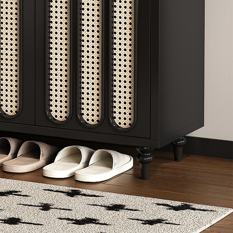 Range-chaussures en rotin rétro