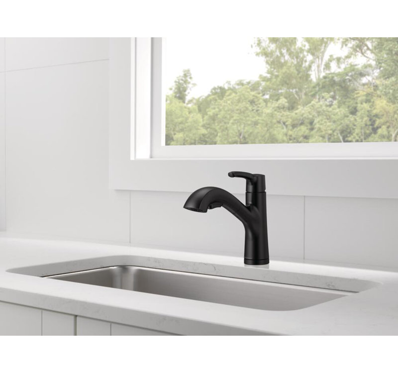 Peerless Parkwood Pull Out Kitchen Faucet, Matte Black