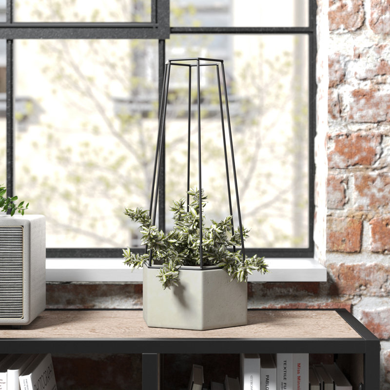 Pot à fleurs en ciment Jeremy, H 18 po  x l 7,75 po x P 7,75 po