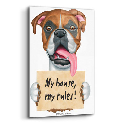 Boxer tenant une affiche boueuse sur plastique / acrylique