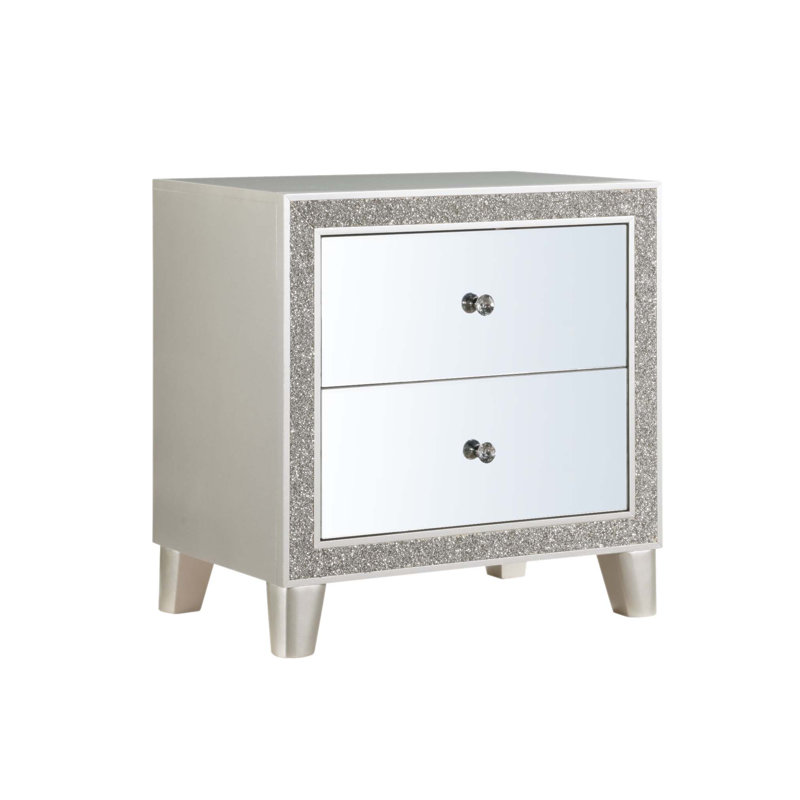 Élégante table de chevet à finition miroir avec des tiroirs spacieux et une fabrication durable pour les chambres modernes