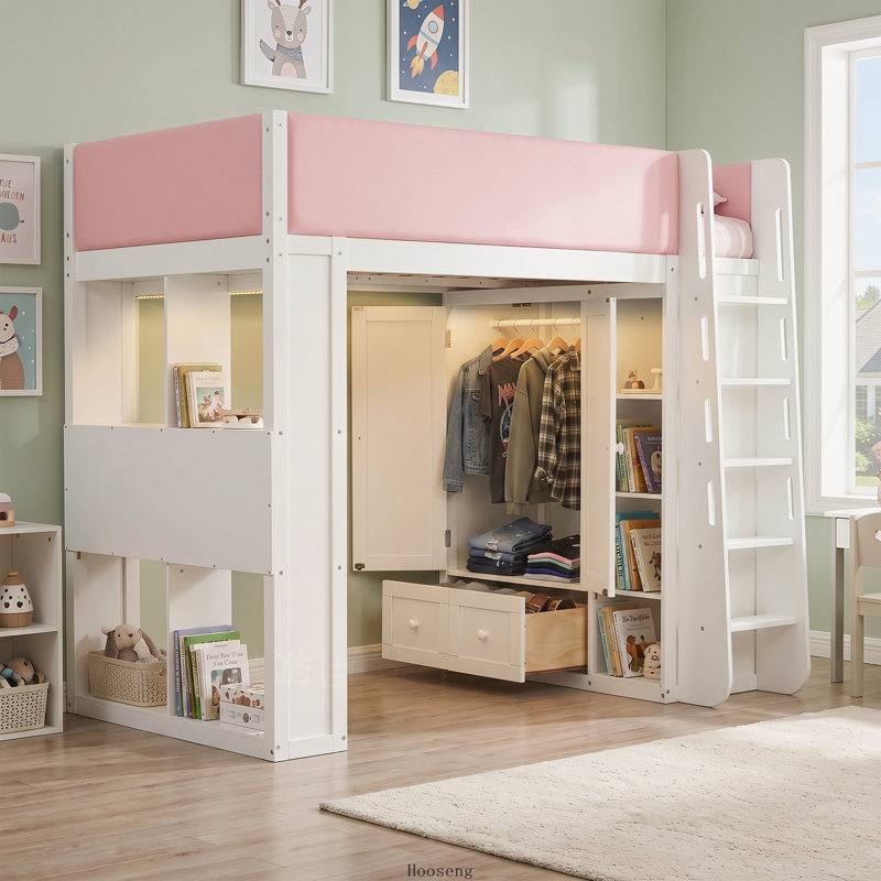Lit mezzanine double en bois massif avec barrières de sécurité rembourrées en similicuir, armoire, tiroirs, étagères et éclairage DEL d'ambiance, blanc