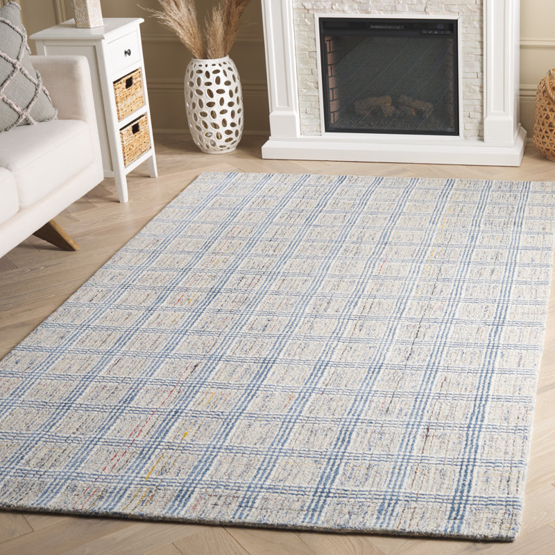 Ivory and Blue Hand-Tufted Wool Area Rug, 5' x 8'
