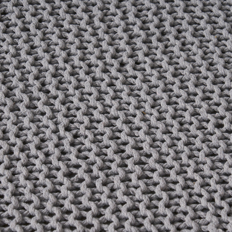 TABOURET EN TRICOT TRICOTÉ