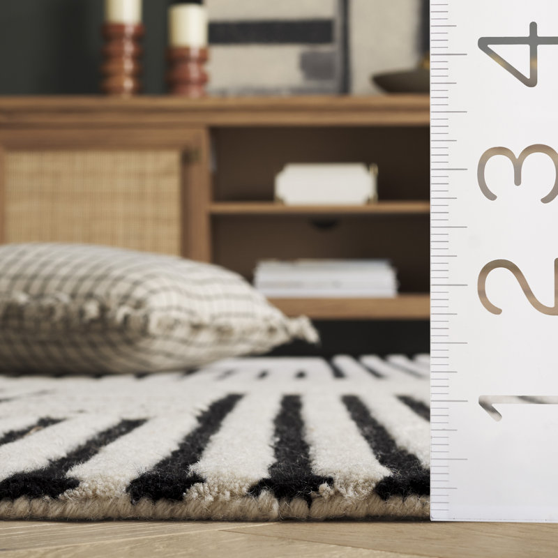 Elsbeth Geometric Hand Tufted Wool/Cotton Area Rug in Ivory/Black, Rectangle 5' x 8'