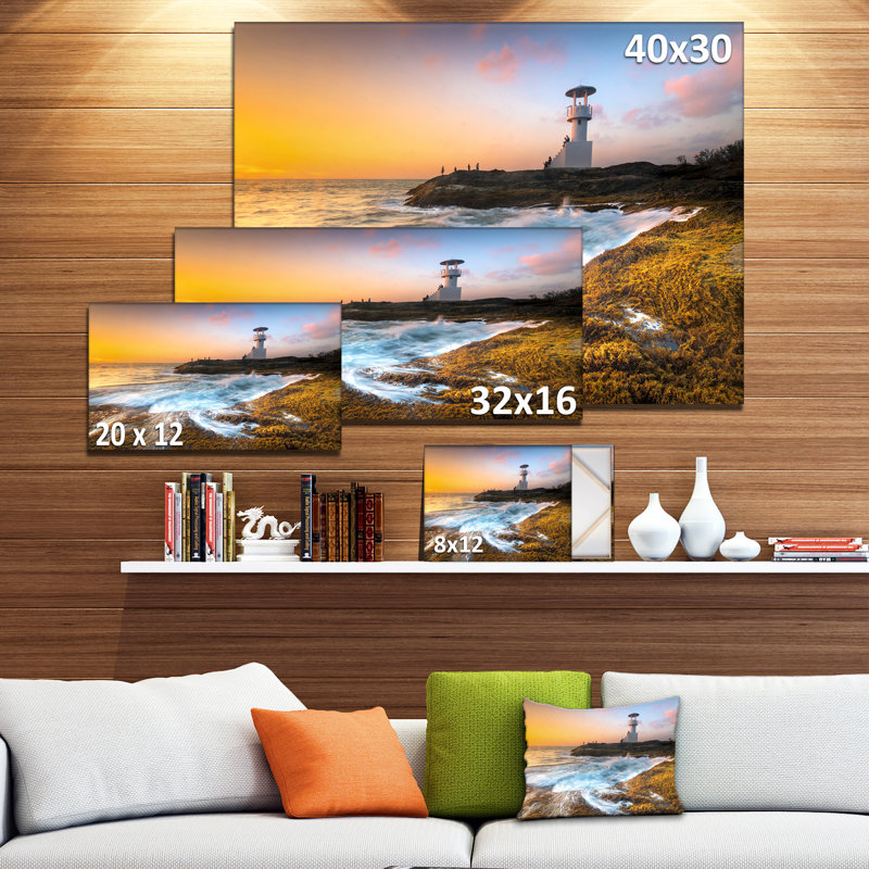 « lighthouse on beautiful seashore », reproduction d’art sur toile tendue, H 16 po x l 32 po x P 1 po