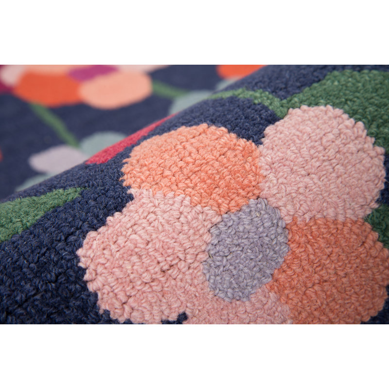 Hand-Tufted Navy Wool Floral Area Rug 8' x 10'