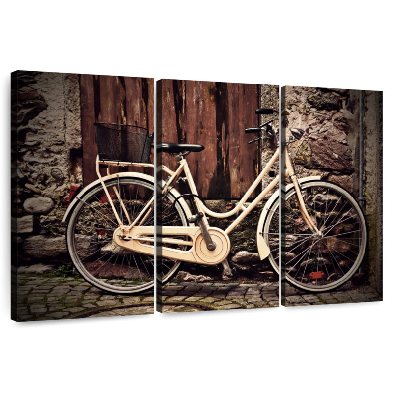 Vélo Mehar sur un chemin pavé, H 36 po x l 57 po