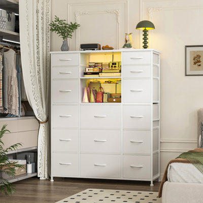 Commode haute H -15 de 51 po à 2 tiroirs en tissu avec 2 tablettes ouvertes, commodes de chambre à coucher avec station de charge et lumières DEL