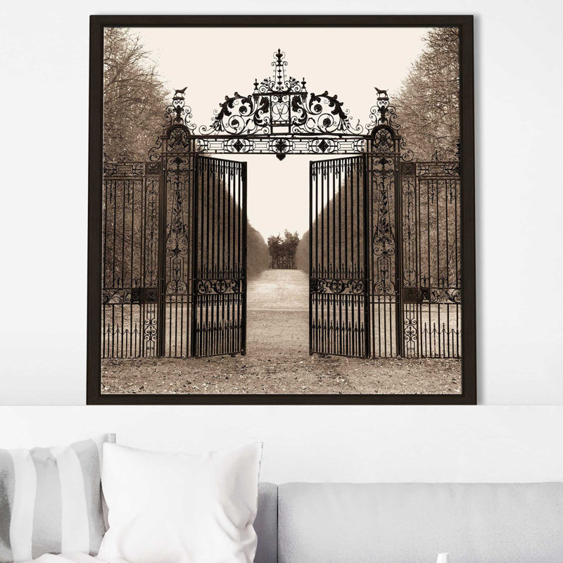 «Hampton Gate» par Alan Blaustein - photographie, Cadre flottant espresso, H 39,5 po x l 39,5 po x P 2 po